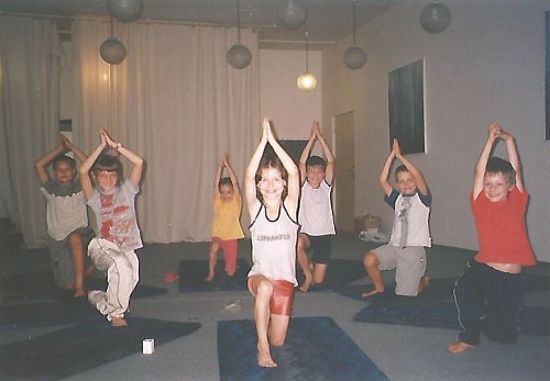 Jóga s dětmi v roce 2003